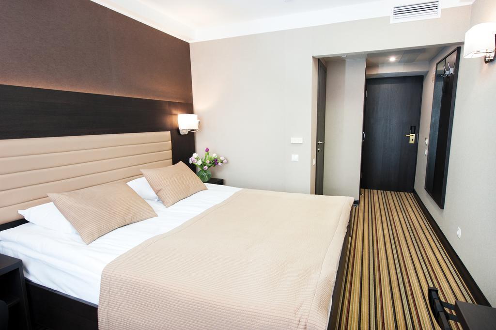 Premier Rus 3* Kyiv